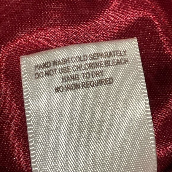 NEW, AMERICAN GLAMOUR Babydoll Short Sleeve Lace Trim Flowy Blouse, Burgundy - M - Picture 12 of 12